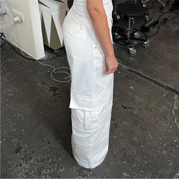 Local European white canvas cargos. Size XL - Picture 2 of 7